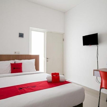 Reddoorz Syariah Near Lapangan Pancasila Simpang Lima Hostel Semarang Buitenkant foto