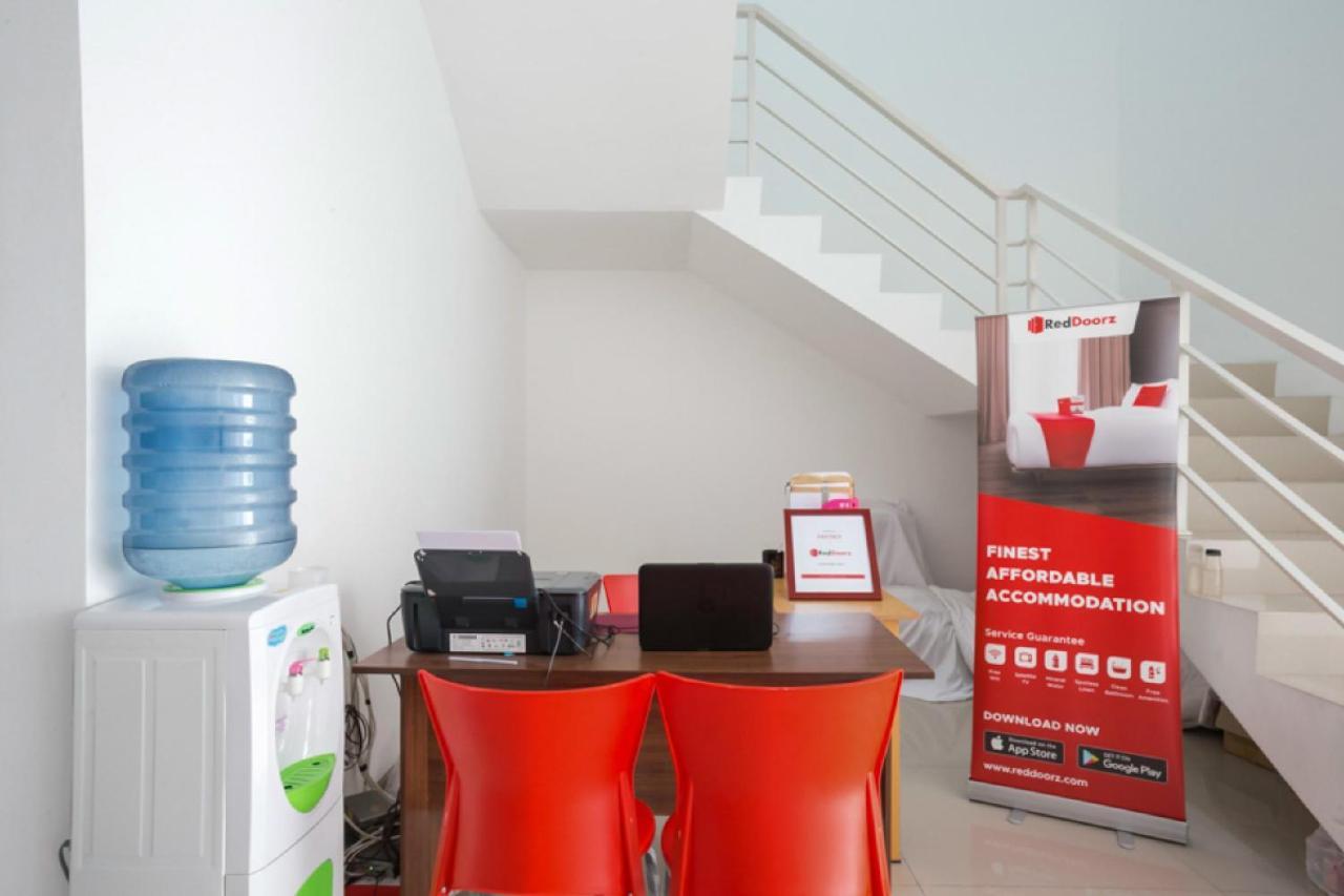 Reddoorz Syariah Near Lapangan Pancasila Simpang Lima Hostel Semarang Buitenkant foto