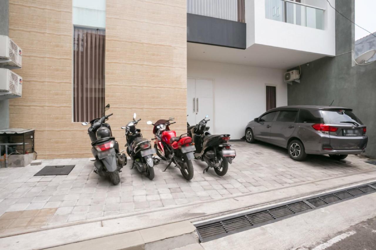 Reddoorz Syariah Near Lapangan Pancasila Simpang Lima Hostel Semarang Buitenkant foto